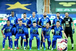 استقلال با چه سیستمی بازی می‌کند؟