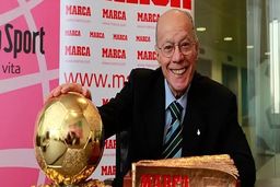 لوئیس سوارز ، اسطوره فوتبال اسپانیا درگذشت