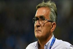 پروفسور از پرسپولیس 24 ساعت وقت خواست