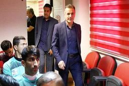 نیش و کنایه انصاری‌فرد به تراکتور

