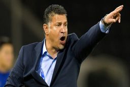 وقتی علی دایی استقلالی بود/ عکس جالب از شهریار با لباس استقلال