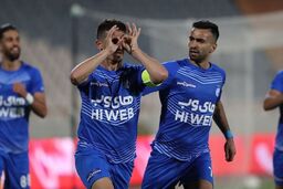 شادی عینکی وریا غفوری همانا و خط خوردن از لیست اسکوچیچ همان!

