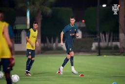 رونالدو در قطر پا به توپ شد|فیلم