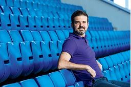 حسینی در آغوش استراماچونی! + عکس

