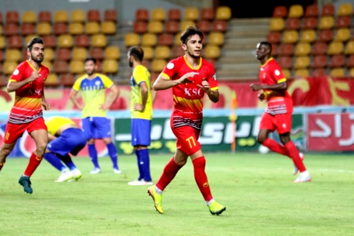 فرشاد احمدزاده بمب نقل و انتقالات استقلال؟!