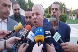 علی پروین در استادیوم آزادی:پرسپولیس در هر 2 جام قهرمان می‌شود|فیلم