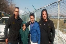 بدرقه عجیب فوتبالی پیرزن ۹۰ ساله+عکس دیدنی 