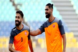 مهاجم سپاهان،پرسپولیس را محکوم کرد