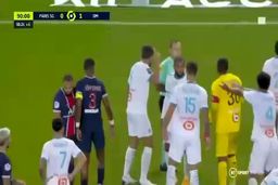 دعوای فیزیکی بازیکنان پاری سن ژرمن و مارسی وسط زمین! +فیلم