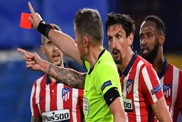 فیلم ضربه غیر ورزشی بازیکن اتلتیکو مادرید به مهاجم چلسی+جزئیات