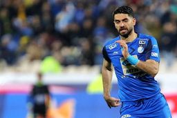 علی کریمی منتظر پیشنهاد جدید استقلال؛ او می‌خواهد بماند

