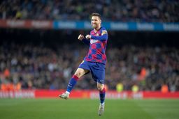 تماس جنجالی مسی با خانواده‌اش+عکس مسی