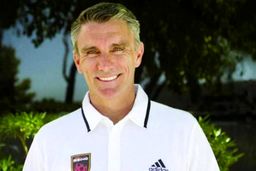 سرمربى جدید التعاون محروم از بازی با پرسپولیس! 

