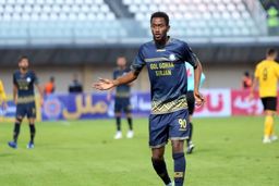 دعوا و فرار بر سر بازیکن غیرمجاز گل گهر بالا گرفت