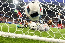 اعلام  محرومان مرحله یک چهارم نهایی جام حذفی + اسامی

