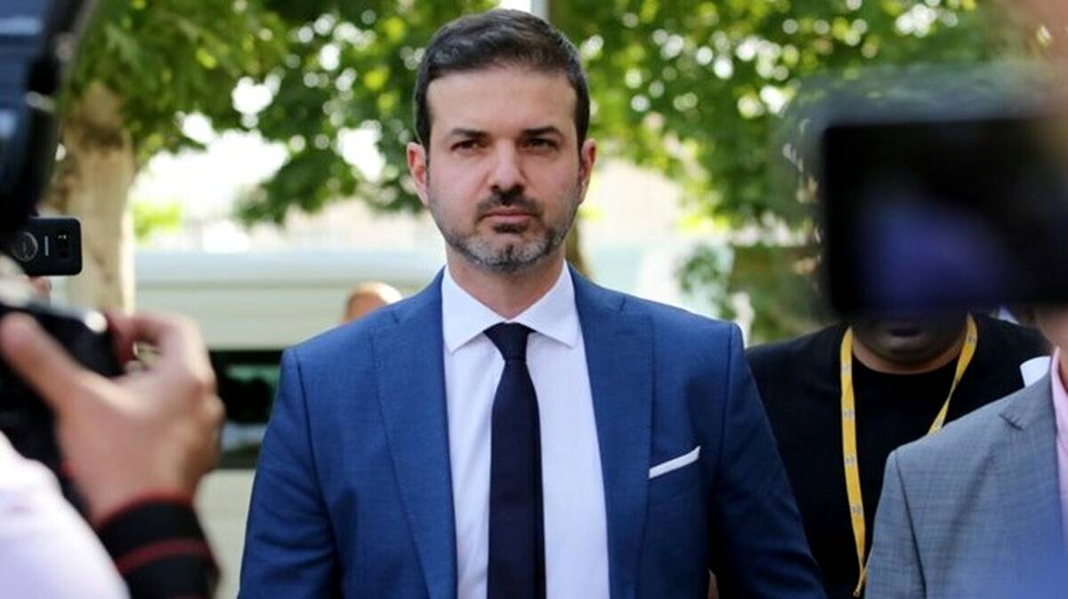 ادای احترام استراماچونی به جانباز دفاع مقدس + عکس

