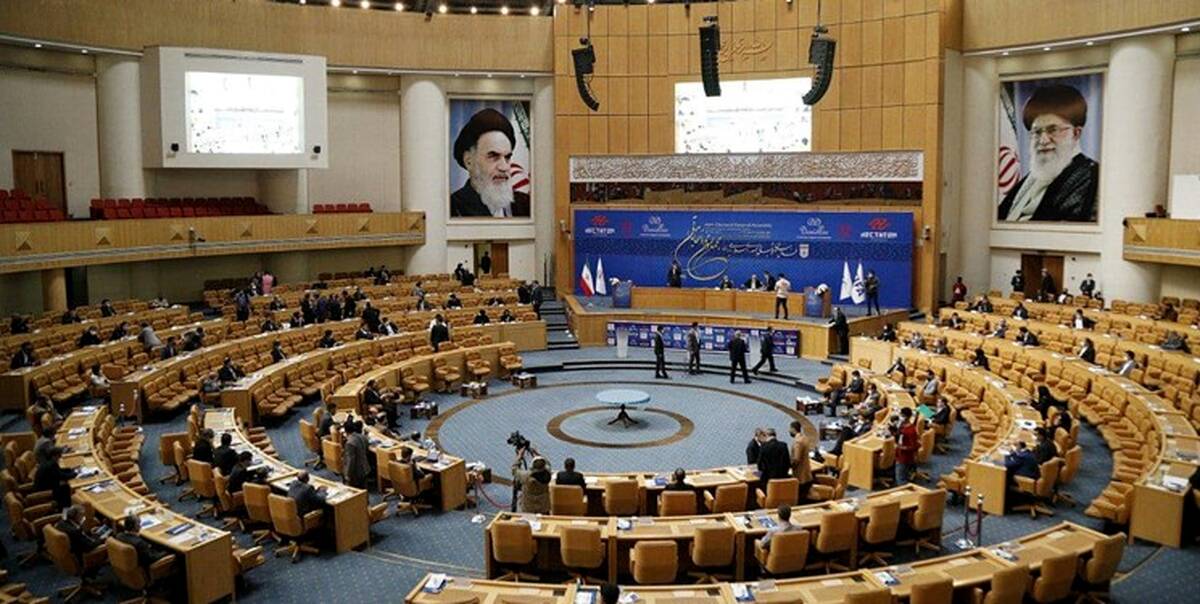 برخی انتخابات فدراسیون فوتبال را به بازی گرفته اند
