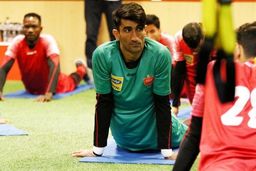 رقابت سخت رادو و بیرانوند + عکس

