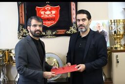 افشین پیروانی دو ساله تمدید کرد+عکس