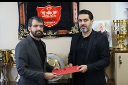 افشین پیروانی دو ساله تمدید کرد+عکس