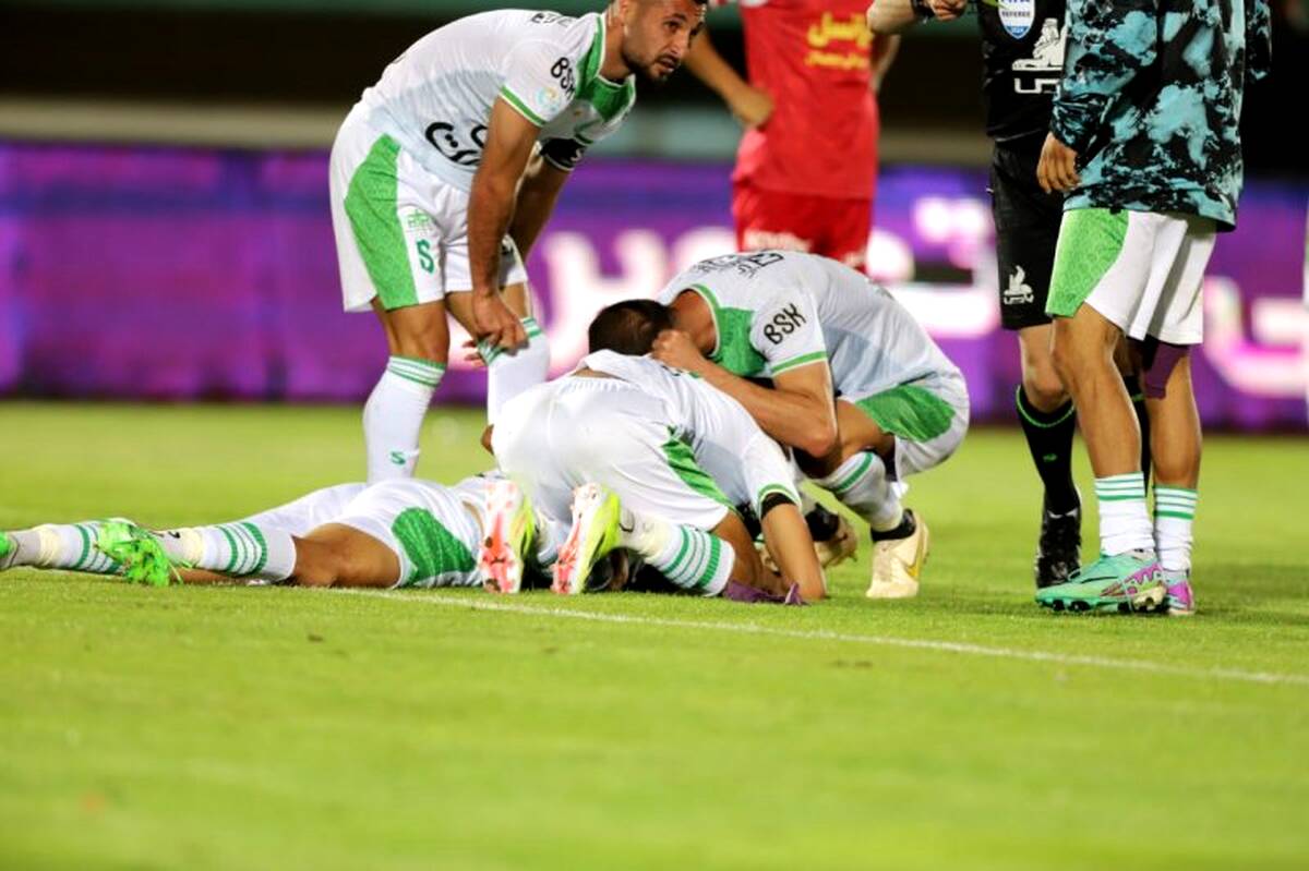 گربه سیاه پرسپولیس ؛ سوپر قهرمان را حذف کرد