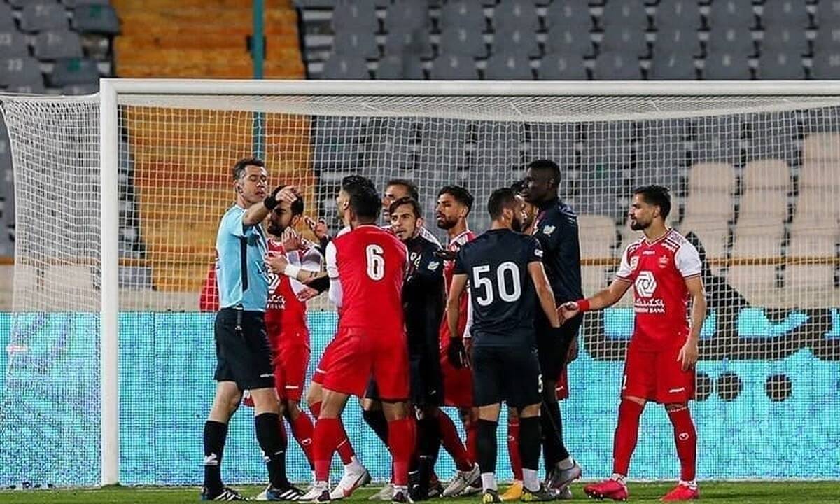 اعتراف صادقانه داور دیدار پرسپولیس- فولاد
