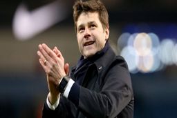 سرمربی جذاب وارد پاریس شد