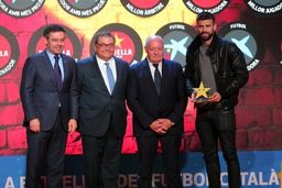 کنایه جالب پیکه به گرت بیل!

