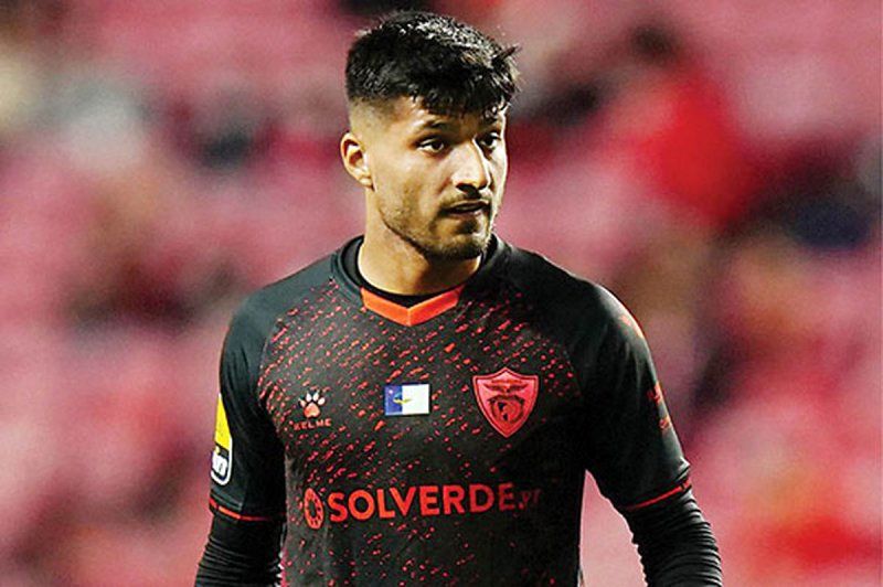 فیفا ؛ ته مانده حساب استقلال را به سانتاکلارا می دهد