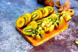 کیوی را با پوست بخوریم یا نه؟