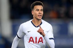 ستاره محبوب تاتنهام چاقو خورد!

