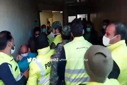 اتفاق تلخ برای داور دیدار ذوب‌آهن - پیکان در راهرو رختکن