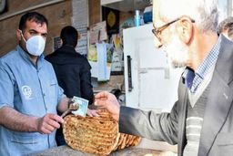 قیمت نان یارانه ای چند؟| فروش نان گرمی شد