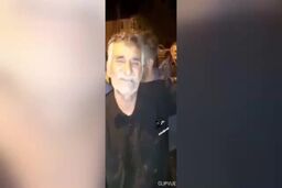 سخنان سوزناک پدری که خانواده اش را درسیل از دست داده و منتظر آخرین جنازه است