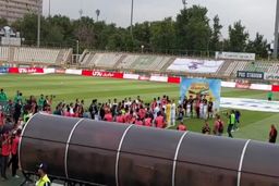 فیلم تونل افتخار بازیکنان هوادار برای پرسپولیس قهرمان