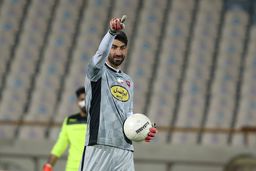  علیرضا بیرانوند صاحب دستکش طلایی شد