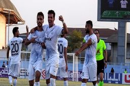 فولاد در گرداب انزلی غرق شد|ملوانان با شادی به تعطیلات رفتند