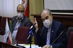 سلطانی‌فر: واگذاری استقلال و پرسپولیس سیاسی‌کاری نیست