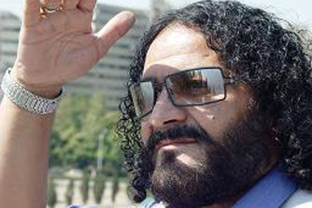 (عکس) مزار استاد جمشید جم؛تشییع پیکر مرحوم جمشید جم زیر بارش آسمانی