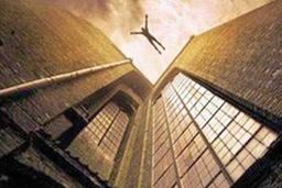 تصاویر اقدام به خودکشی یک جوان در تهران به خاطر نداشتن پورشه