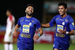 طعنه سنگین مهاجم استقلال به رئیس بانک مرکزی + عکس اینستاگرام

