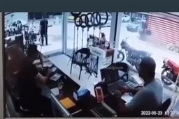  اولین فیلم دوربین‌های مداربسته از لحظه ریزش ساختمان متروپل آبادان