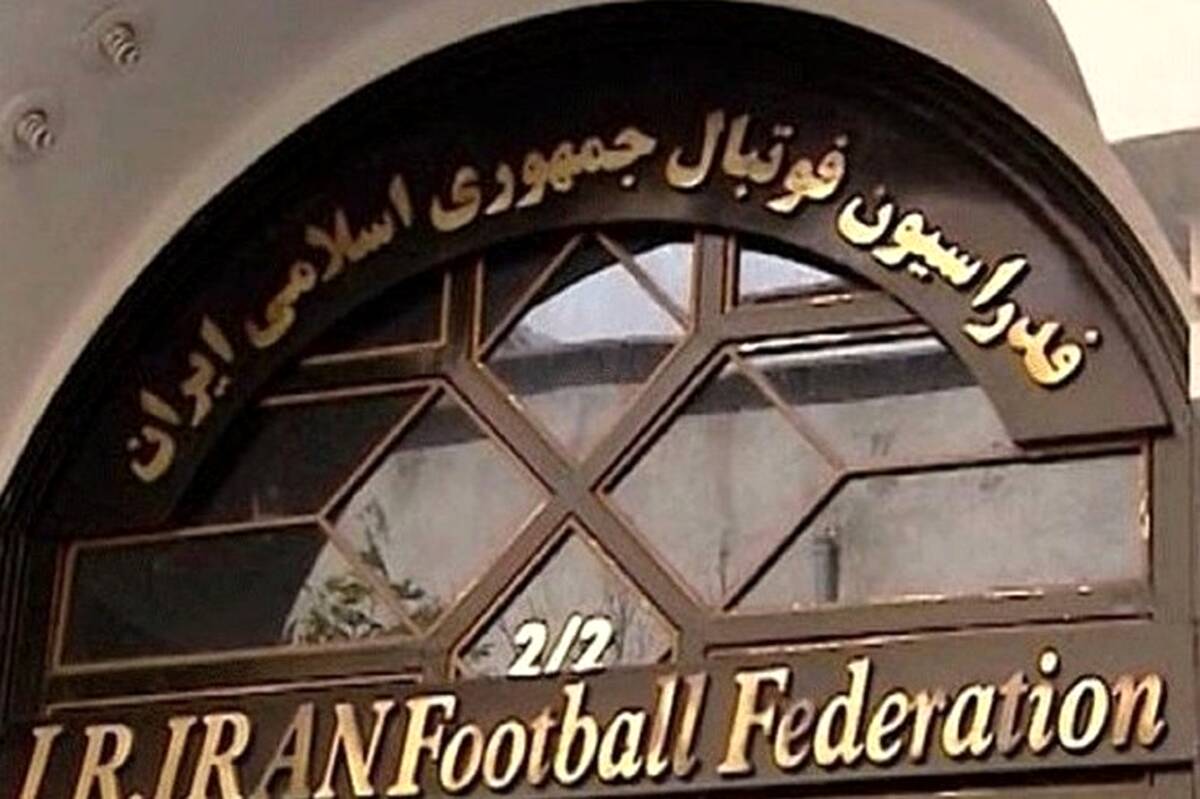 پرونده شجاع خلیل‌زاده به فیفا می‌رود / شکایت از محمود فکری و هافبک استقلال به کجا رسید؟

