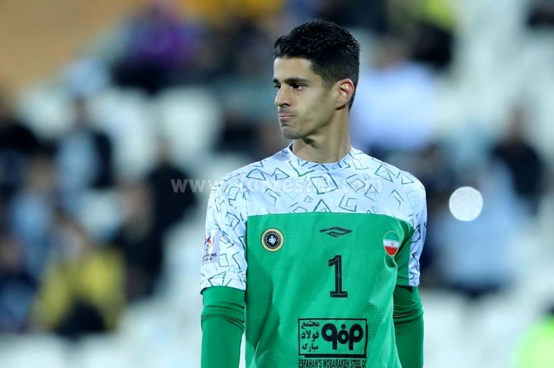 بازیکنان سپاهان در قراردادها تخلف  کرده اند