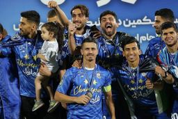 ببینید جام بر دستان وریا غفوری