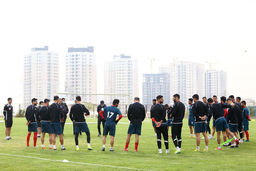 گزارشی درباره مشکلات مالی سرخپوشان / ۷۵ میلیارد تومان از قرارداد اسپانسر پرسپولیس پیش‌خور شده است

