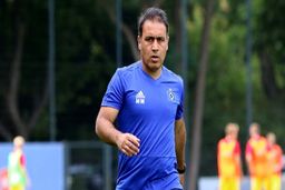 مشکل علی کریمی،مهدوی کیا امروز به فدراسیون فوتبال نمی رسد|سند