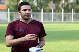 نکونام برای بازی با انگلیس به قطر می رود