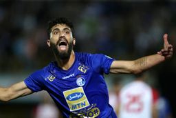 شانس به ستاره استقلال رو کرد ؛ استراماچونی بالاخره کوتاه آمد!

