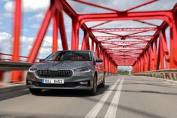 دستور فوری رئیسی برای واردات خودرو دست دوم|سند و امضا